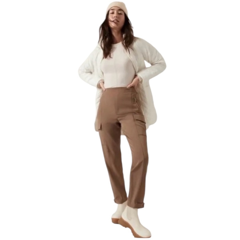 Athleta Endless Cargo Pant in brown size 4